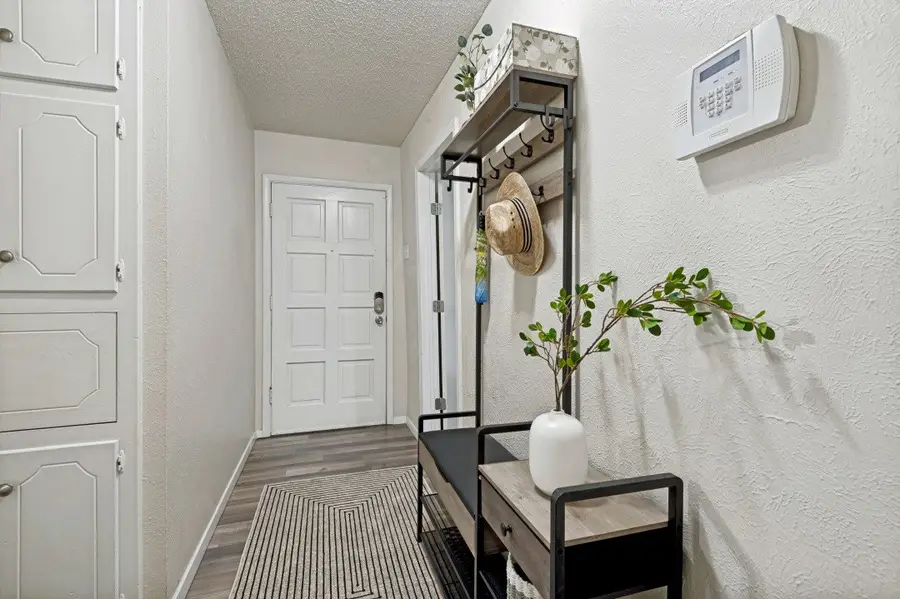 1008 Sherwood Drive, Bedford, TX 76022 - #3