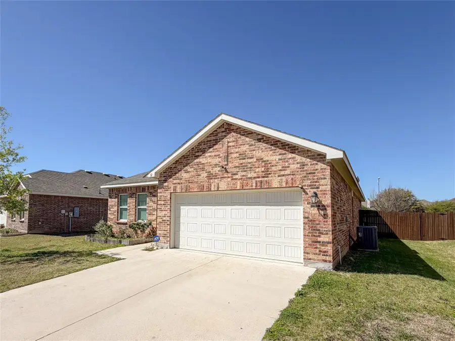 12 Elderbrook Lane, Edgecliff Village, TX 76134 - #3