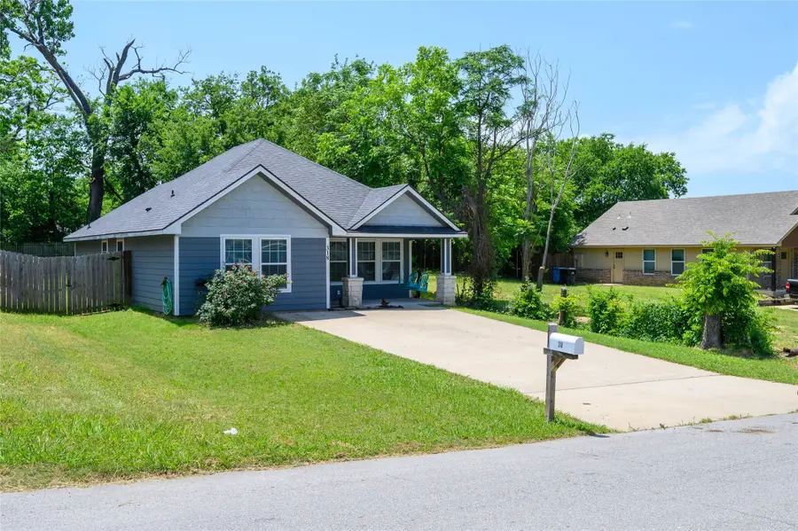 318 E Munson Street, Denison, TX 75021 - #2