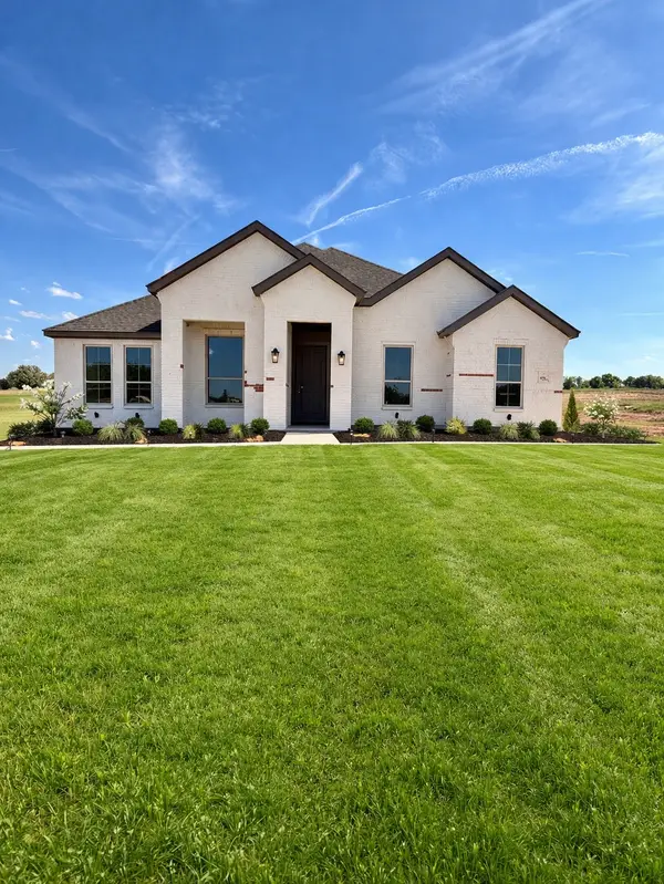 504 Clifton Court, Springtown, TX 76082