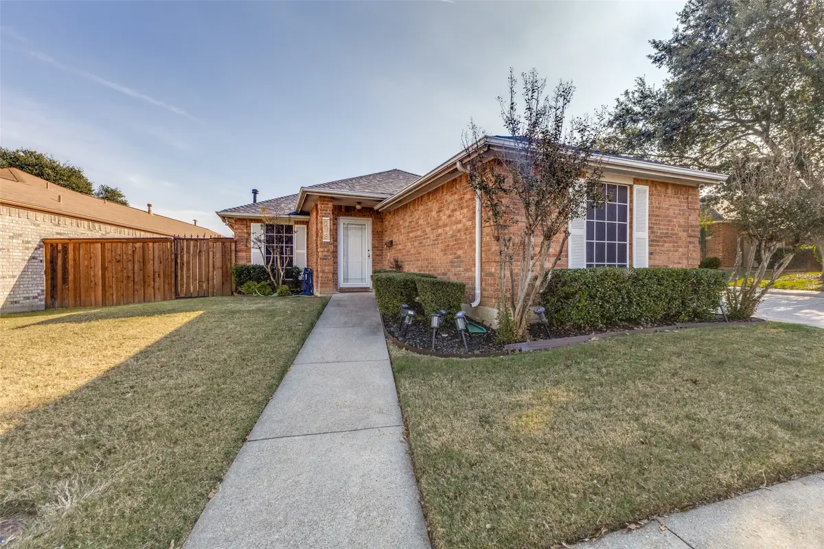218 Streamside Drive, Desoto, TX 75115 - #1