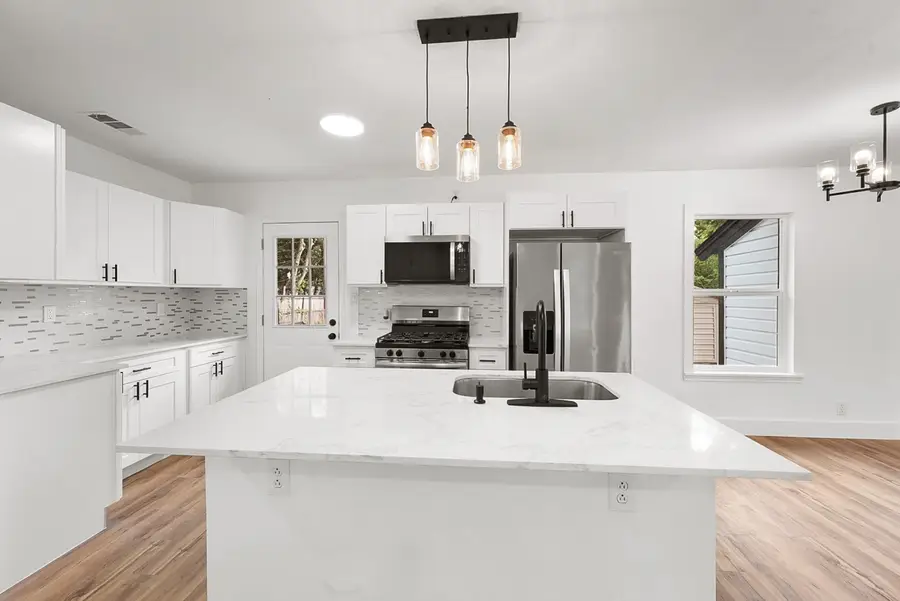 2114 Tisinger Avenue, Dallas, TX 75228 - #3