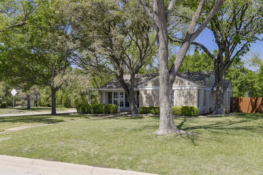 3540 W Biddison Street, Fort Worth, TX 76109 - #3