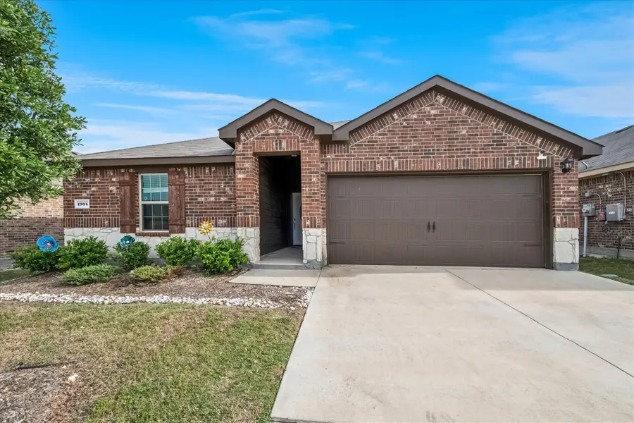 1934 Duskwood Drive, Lancaster, TX 75146 - #2