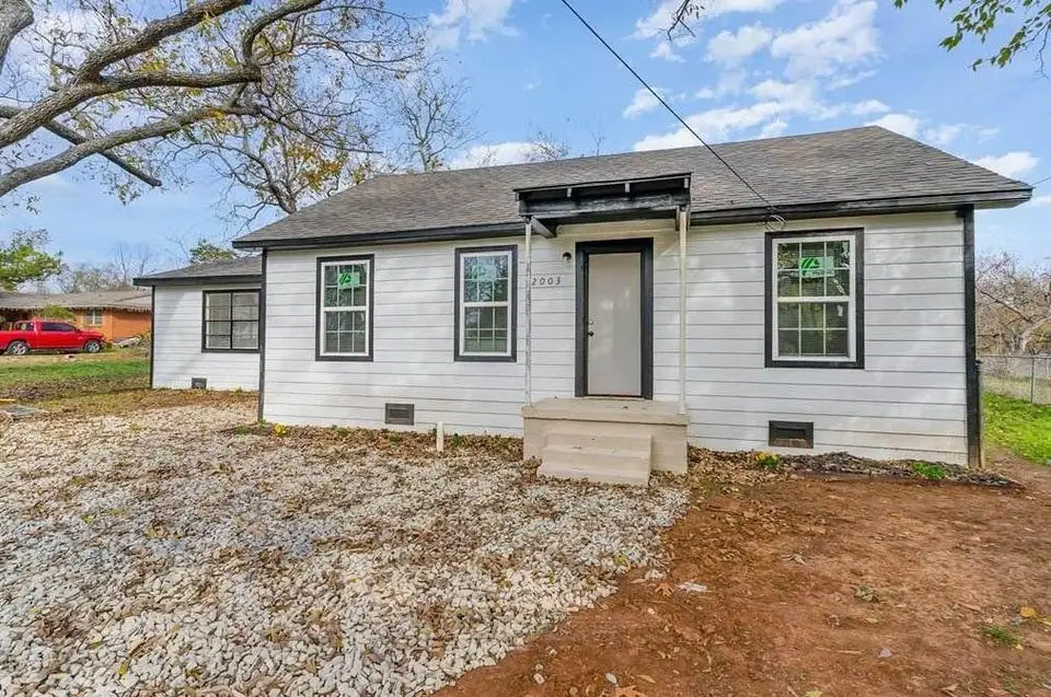 2003 W Bond Street, Denison, TX 75020 - #1