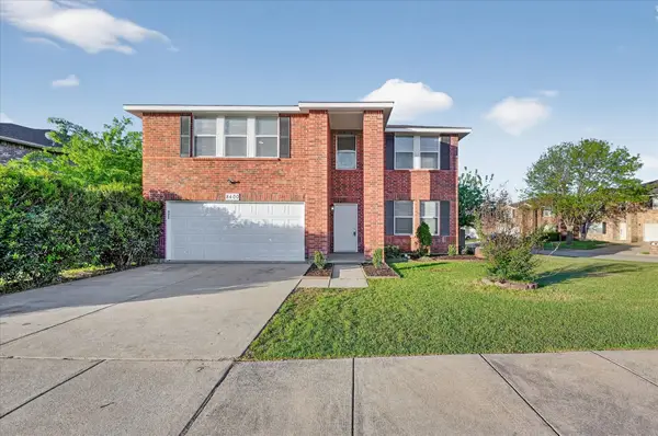 8400 Vinetree Drive, Arlington, TX 76002