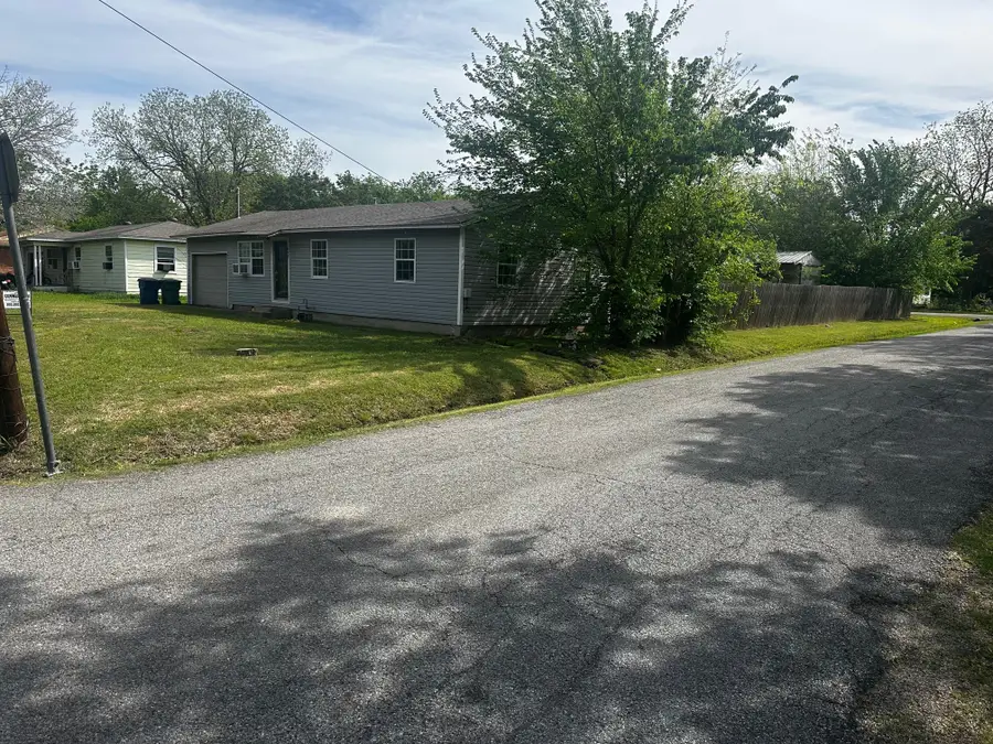 623 Grayson Street, Pottsboro, TX 75076 - #3