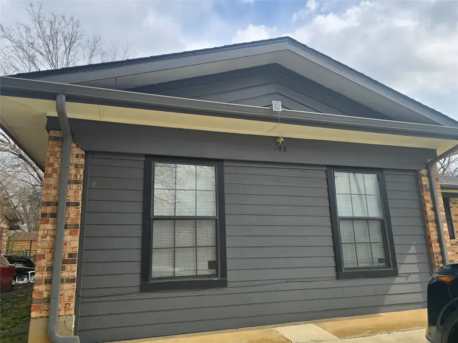108 N Wood Avenue, Denison, TX 75020 - #2