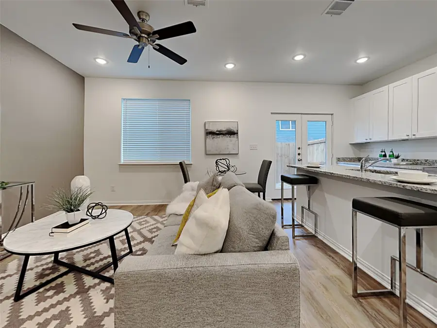 201 Briarwood Lane, Forest Hill, TX 76140 - #2