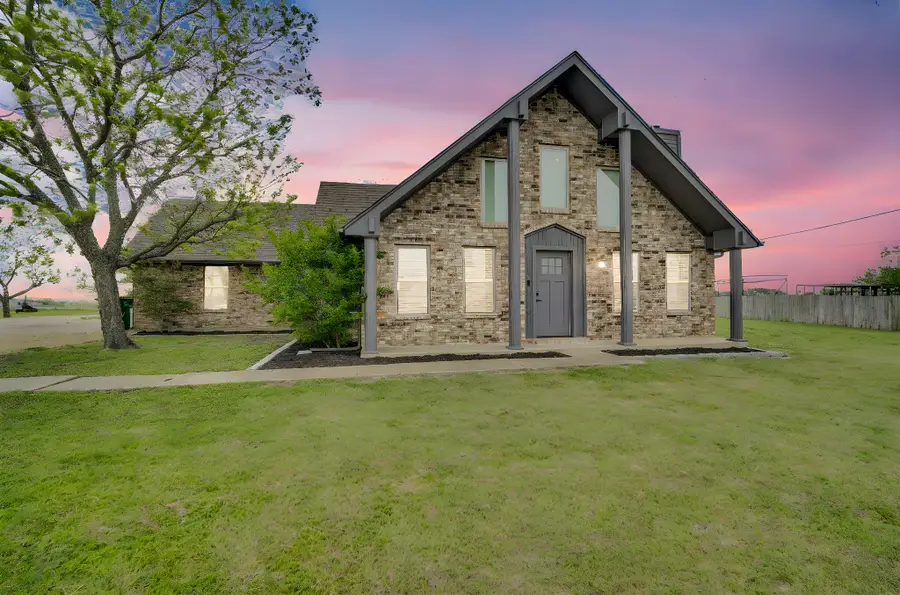 136 Creekview Circle, Maypearl, TX 76064 - #2
