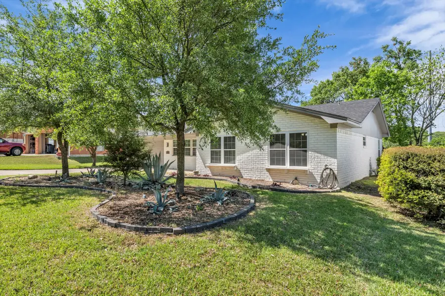 1208 Southwood Drive, Woodway, TX 76712 - #2