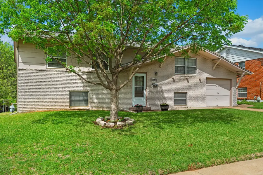 1011 S Delaware Street, Irving, TX 75060 - #3