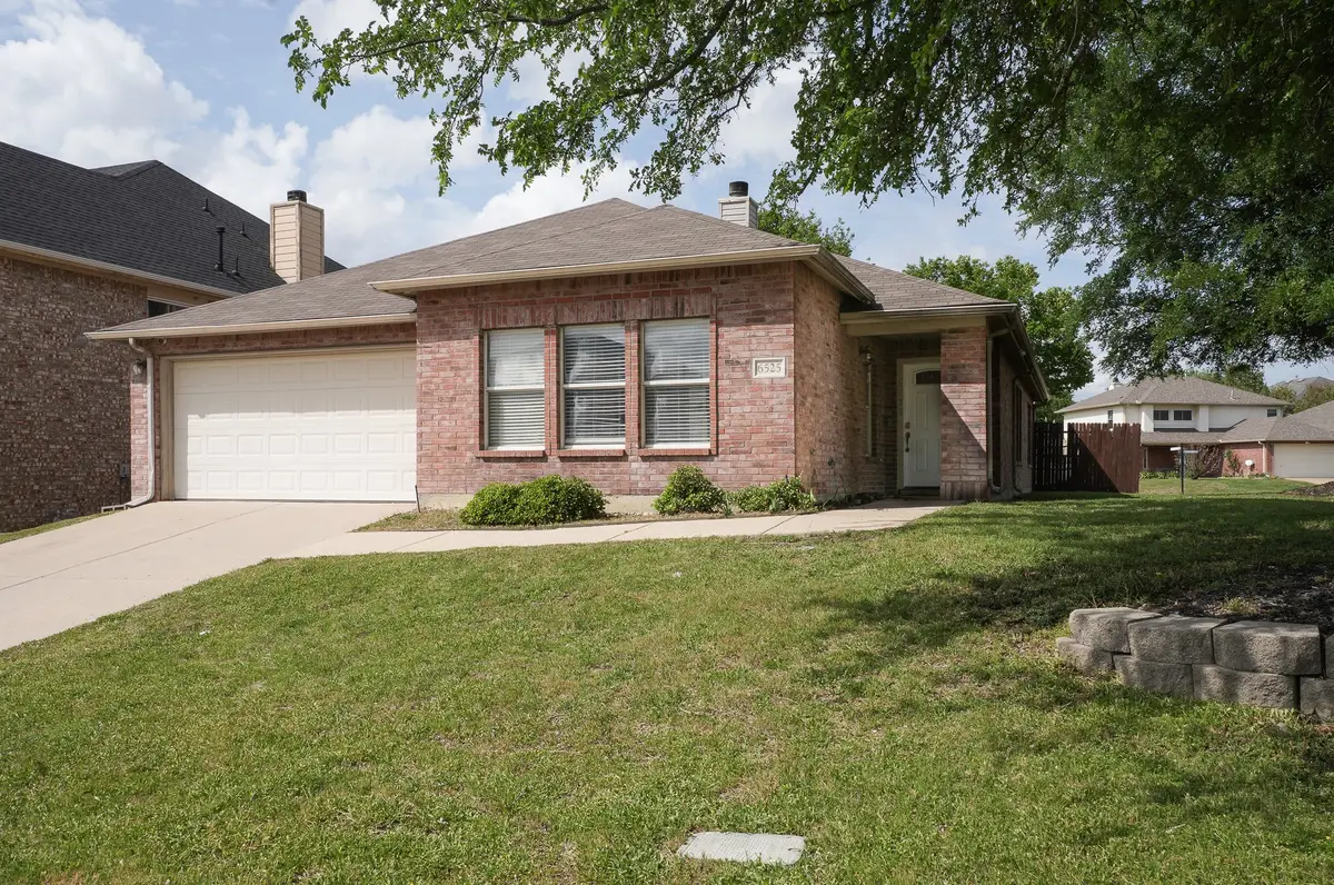 6525 Willow Oak Court, Fort Worth, TX 76112 - #1