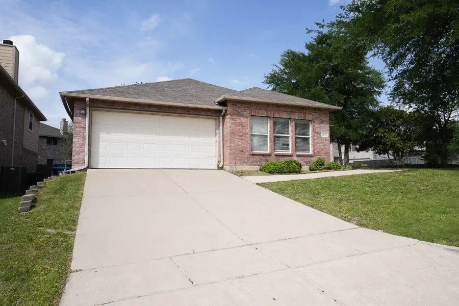 6525 Willow Oak Court, Fort Worth, TX 76112 - #2