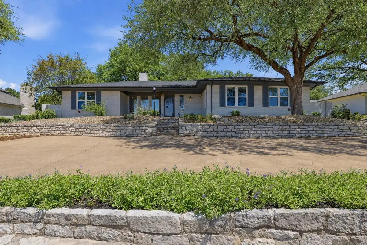 6406 Lansdowne Court, Granbury, TX 76049 - #1