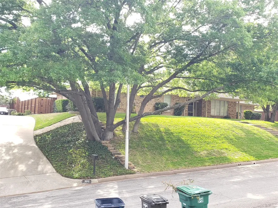 309 Willow Ridge Road, Fort Worth, TX 76103 - #2
