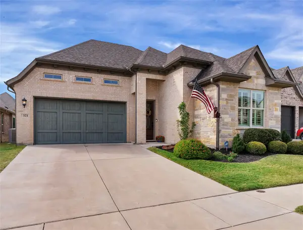 321 Arrowhead Pass, Keller, TX 76248