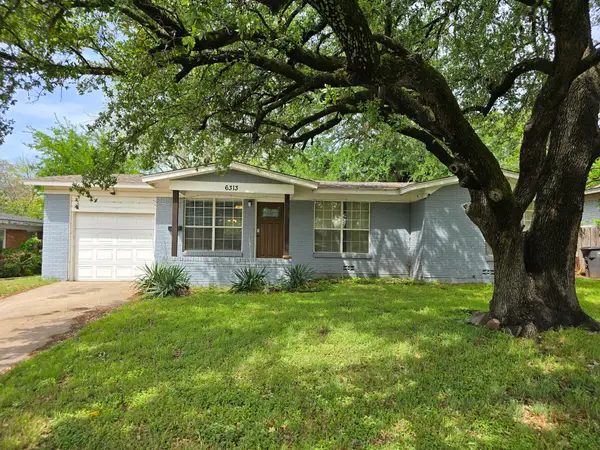 6313 Greenlee Street, Fort Worth, TX 76112