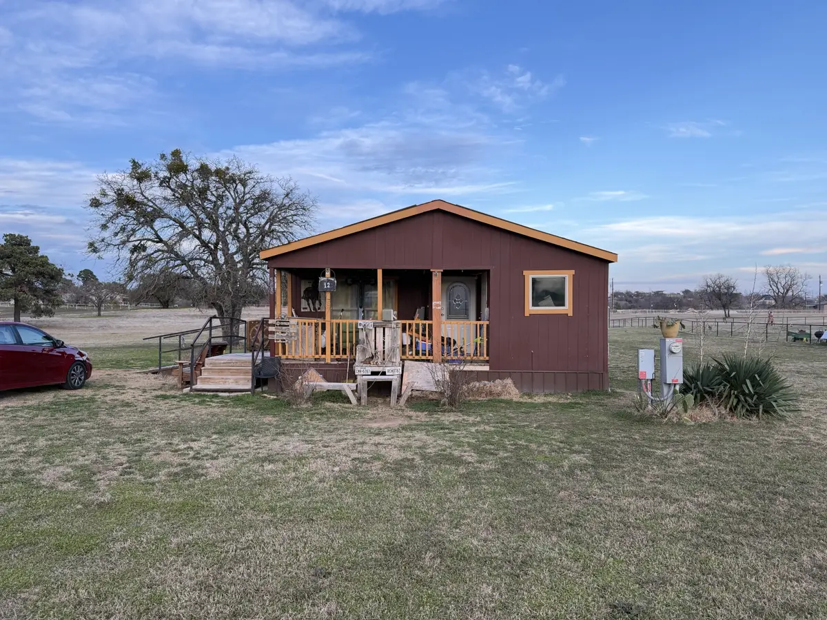 208 Farmhouse, Springtown, TX 76082 - #1