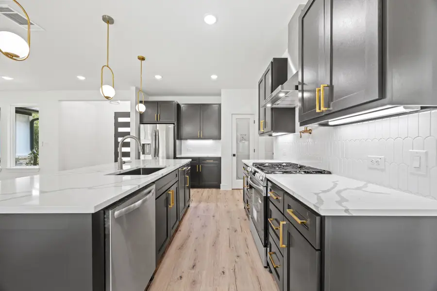 402 S Humphrey Avenue, Kerens, TX 75144 - #2