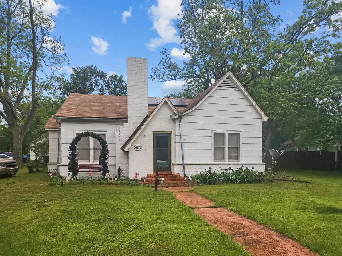 401 S 9th Avenue, Teague, TX 75860 - #1