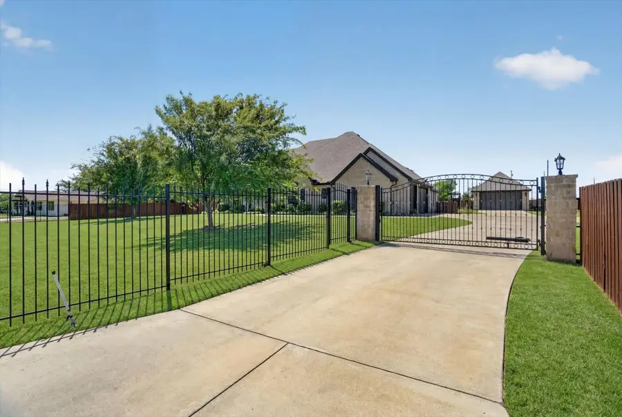 2000 Adams Lane S, Azle, TX 76020 - #3