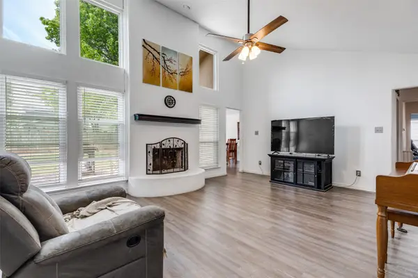 7501 Cedarhill Road, Watauga, TX 76148