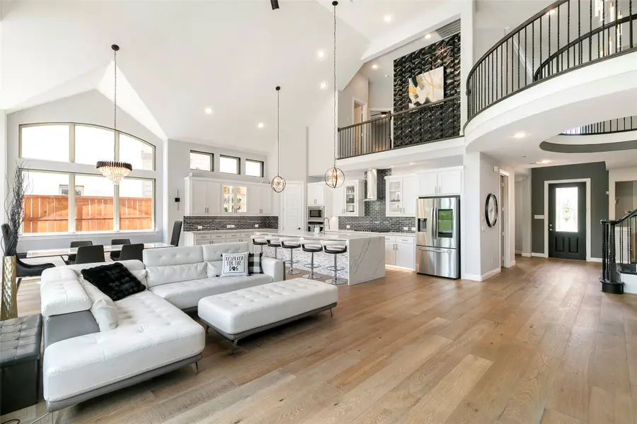 4901 Meadow Creek Drive, McKinney, TX 75070 - #3