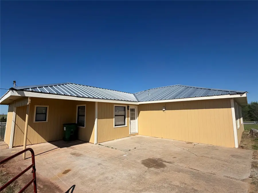 1346 Polk Rd, Bowie, TX 76360 - #3