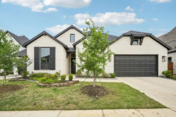 704 Colt Drive, Aubrey, TX 76227