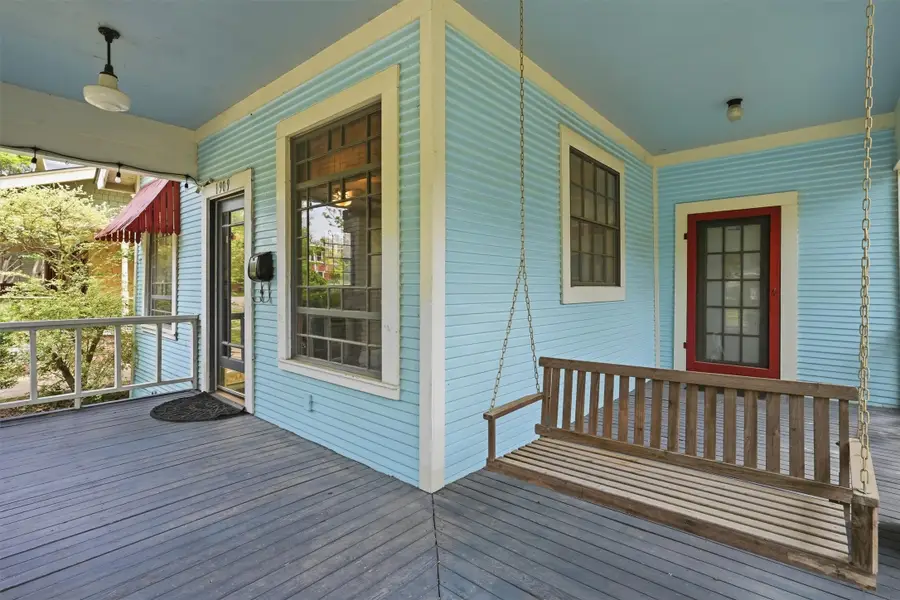 1909 6th Avenue, Fort Worth, TX 76110 - #2