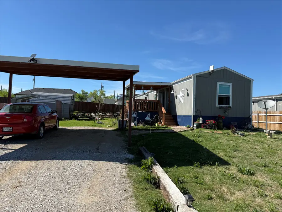 233 Overland Trail, Bridgeport, TX 76426 - #2