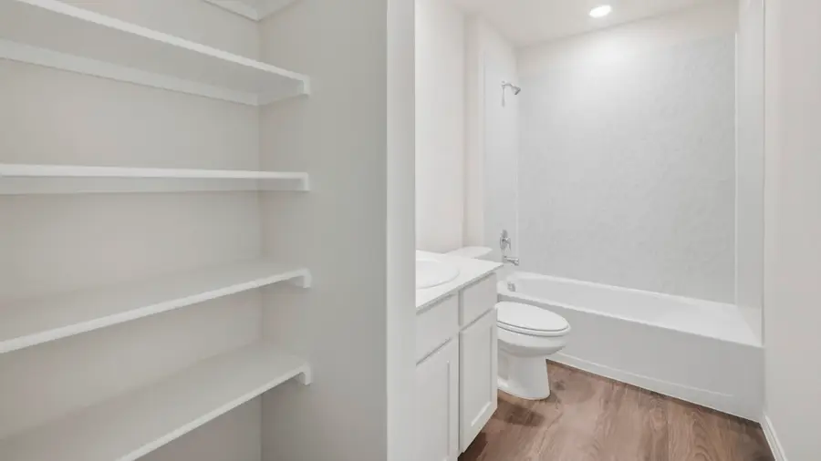 800 Barton Drive, Ennis, TX 75119 - #3