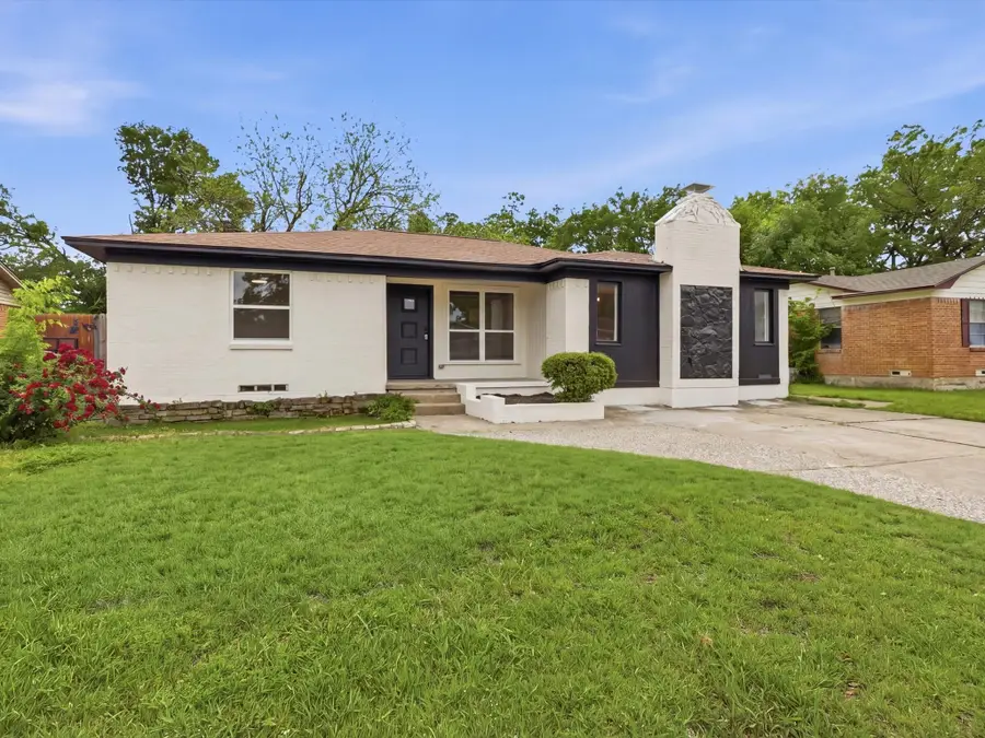 1112 Noble Avenue, Carrollton, TX 75006 - #2