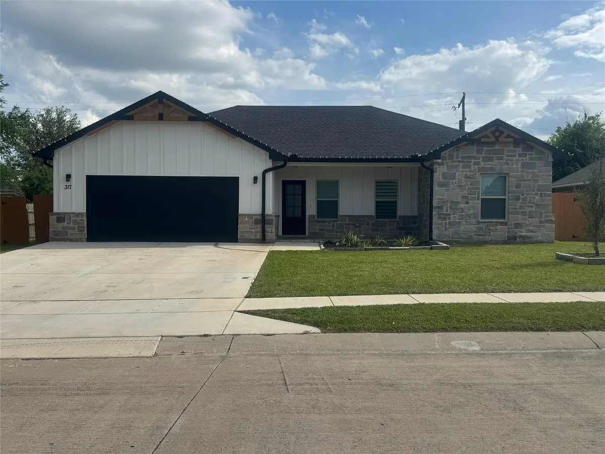 317 Lakeview Drive, Alvarado, TX 76009 - #1