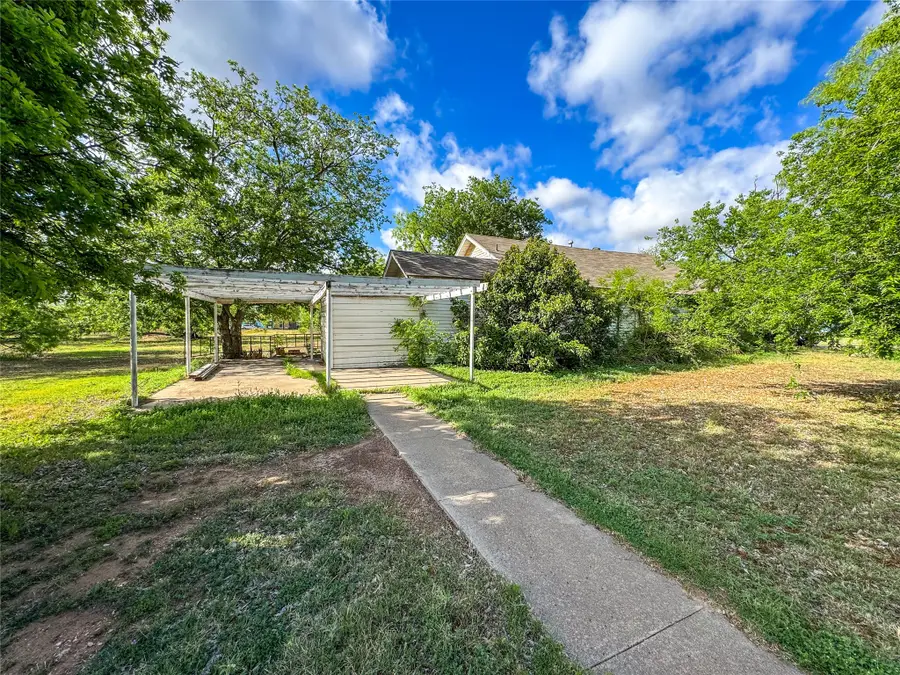 306 N Avenue C, Haskell, TX 79521 - #3