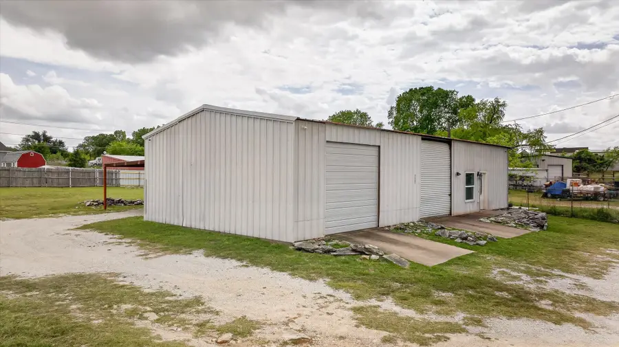 721 Comanche Cove Drive, Granbury, TX 76048 - #3