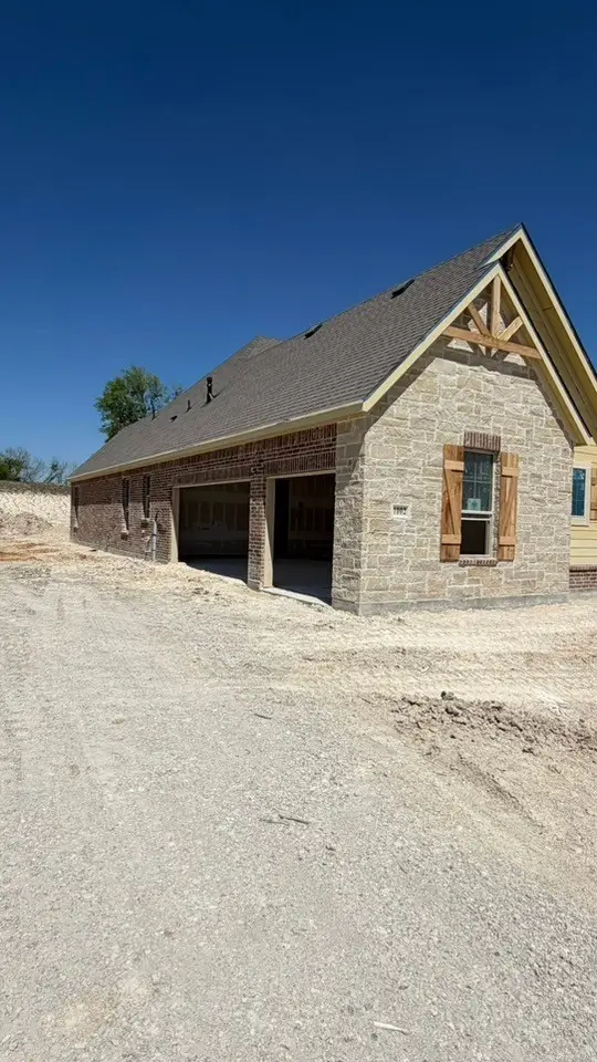 1002 Perrin Lane, Van Alstyne, TX 75495 - #3