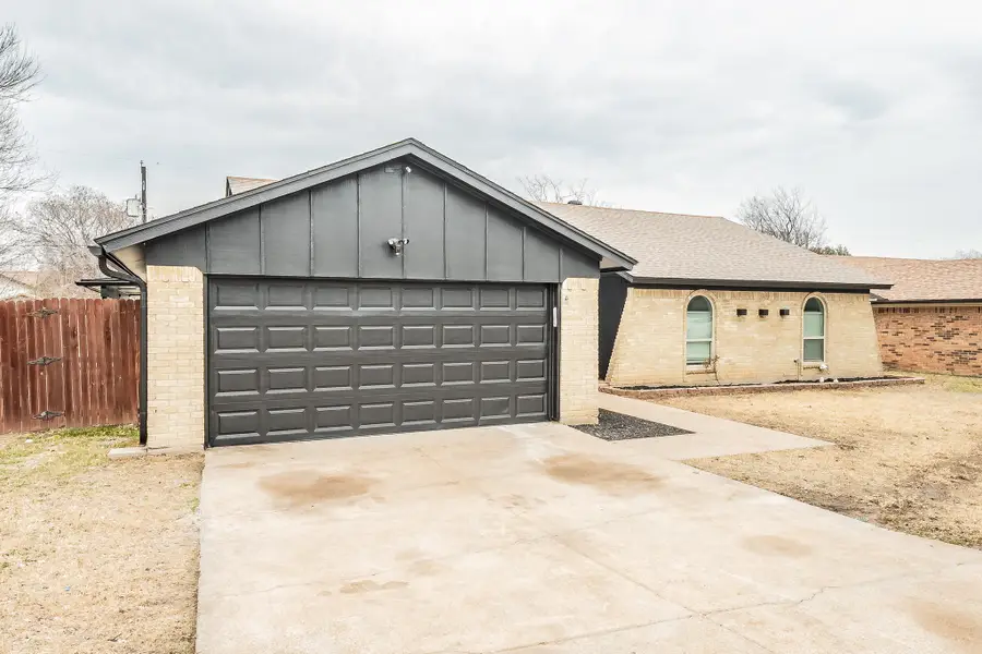 8409 Glenann Drive, North Richland Hills, TX 76182 - #2