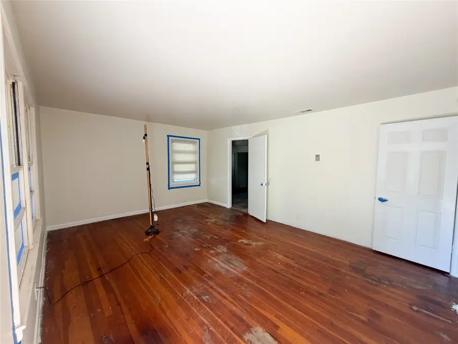 5013 Merida Avenue, Fort Worth, TX 76115 - #2