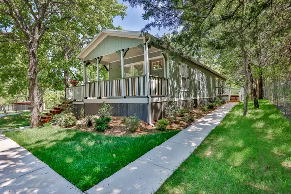 100 Shawnee Trail Road, Whitesboro, TX 76273