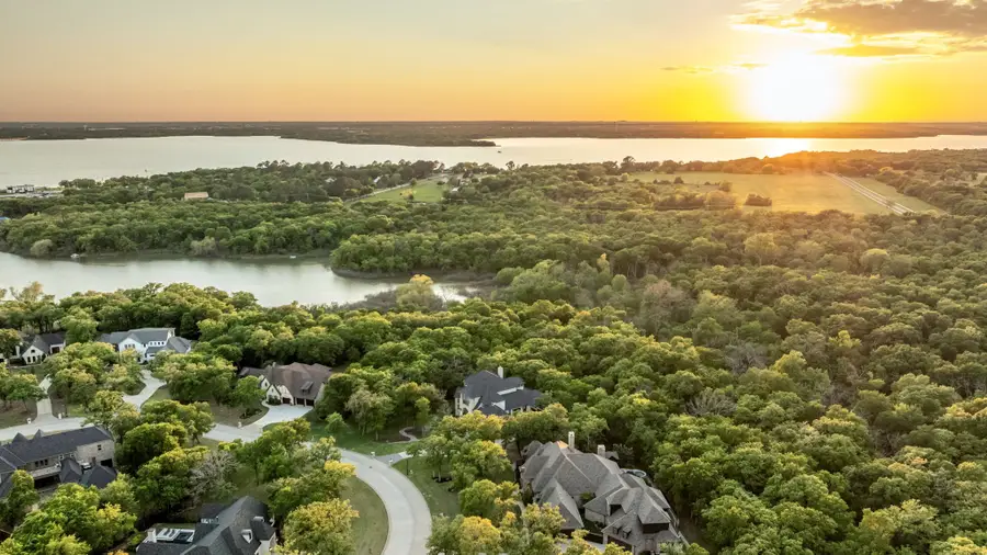 521 W Waters Edge Way, Oak Point, TX 75068 - #2