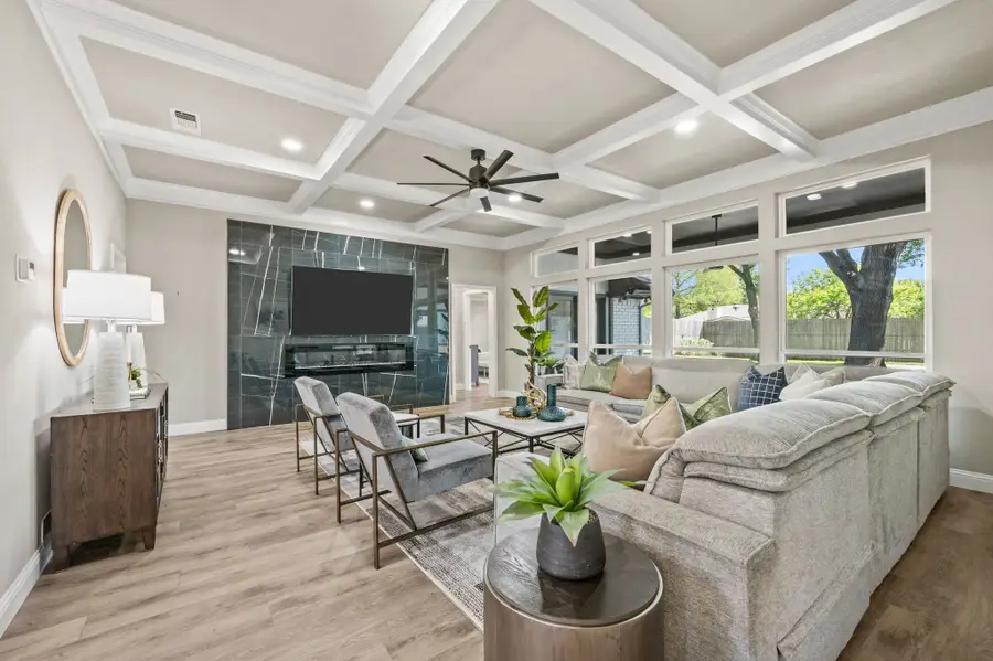 621 Evergreen Drive, Hurst, TX 76054 - #2