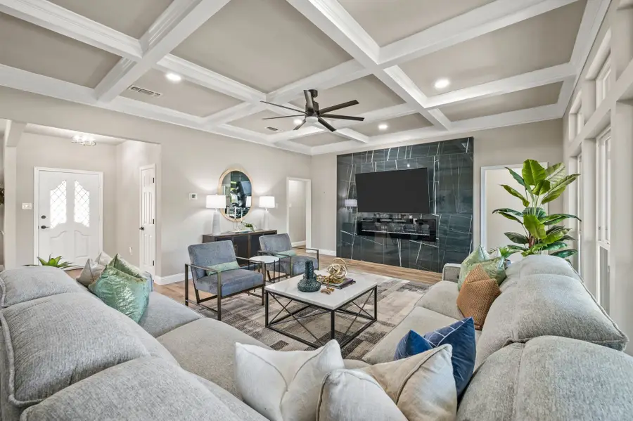 621 Evergreen Drive, Hurst, TX 76054 - #3