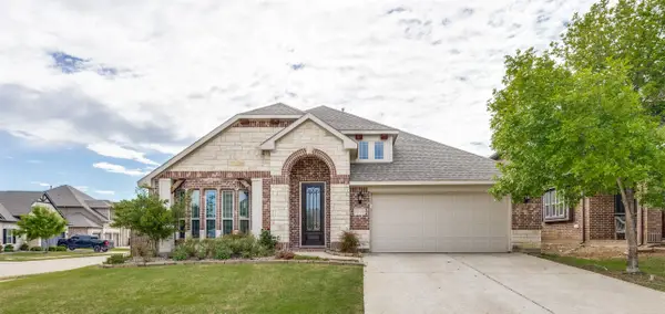 1119 Kettlewood Drive, Justin, TX 76247