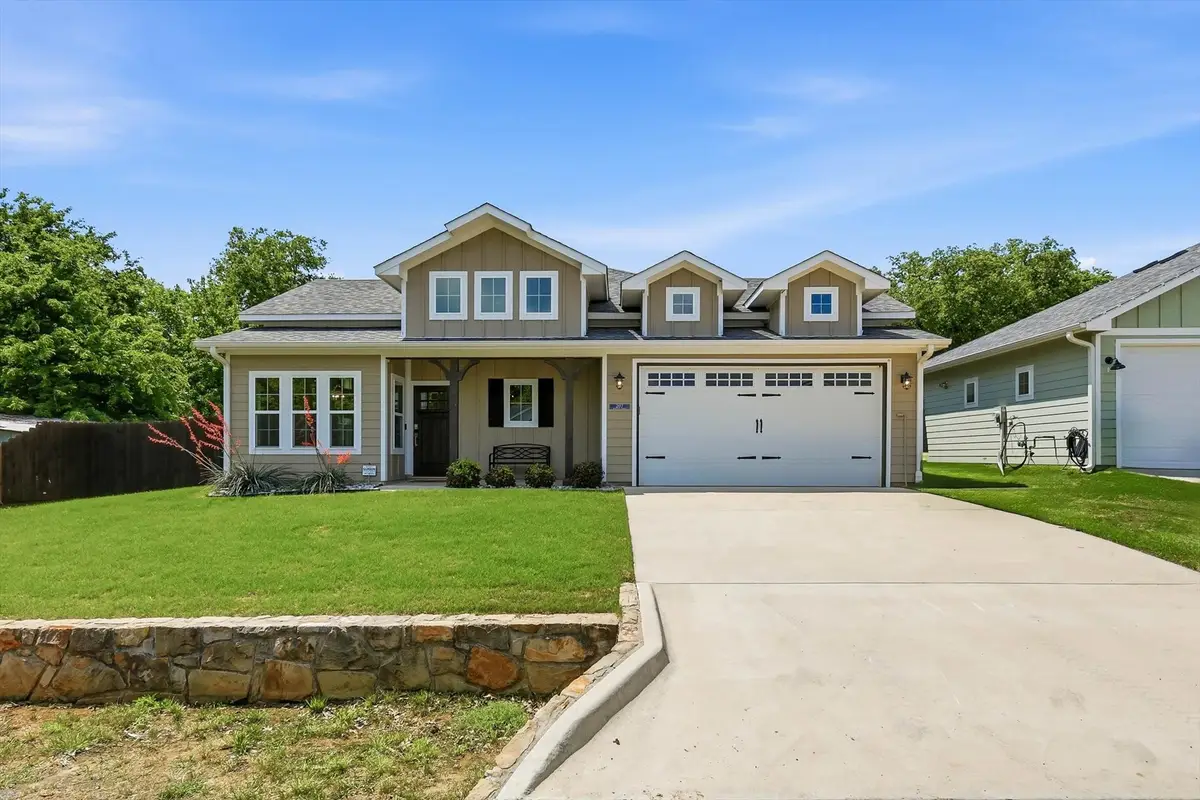 207 Wilson Street, Lake Dallas, TX 75065 - #1