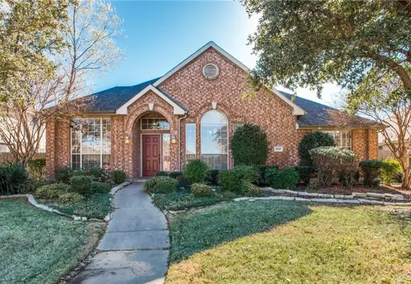 1645 Castle Pines Drive, Frisco, TX 75034