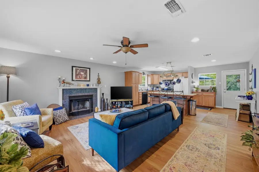 108 San Chez Drive, Lake Kiowa, TX 76240 - #3