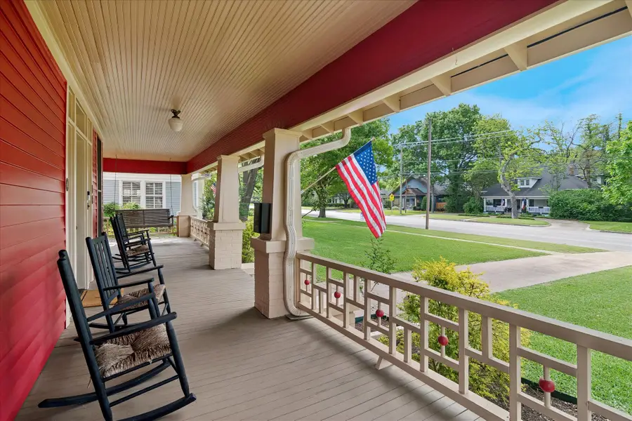 309 E Marvin Avenue, Waxahachie, TX 75165 - #3