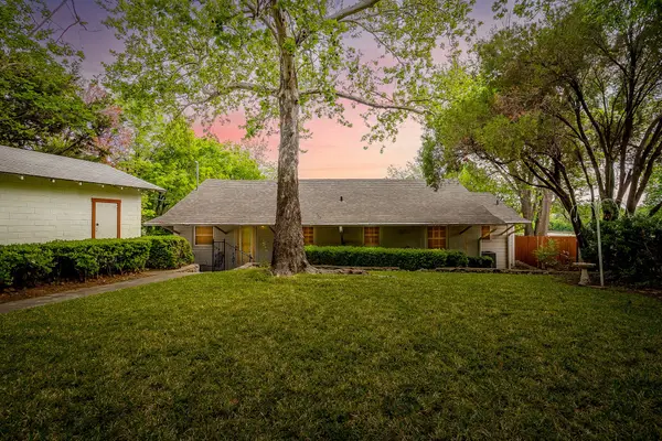 8316 Heron Drive, Fort Worth, TX 76108
